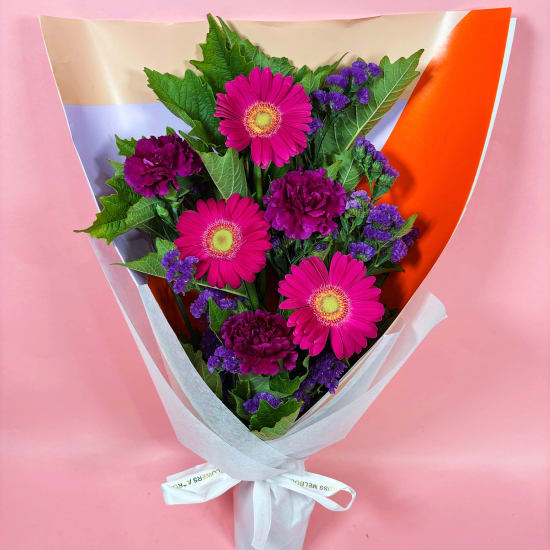 Daily Bouquet Vibrant Love Blossoms - Standard