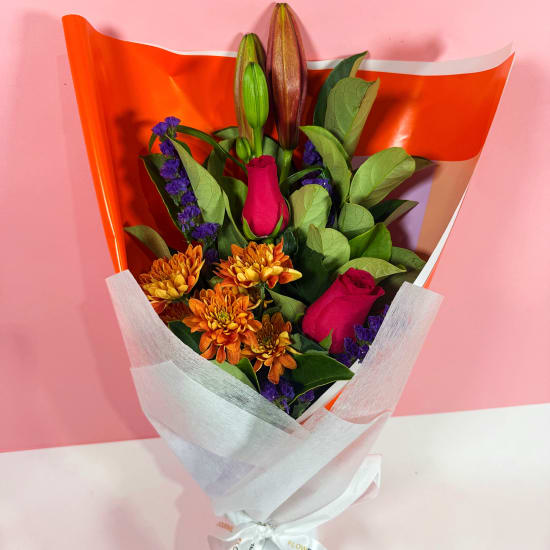 Daily Bouquet — Roses, Lilies & Refined Timeless Charm - Standard