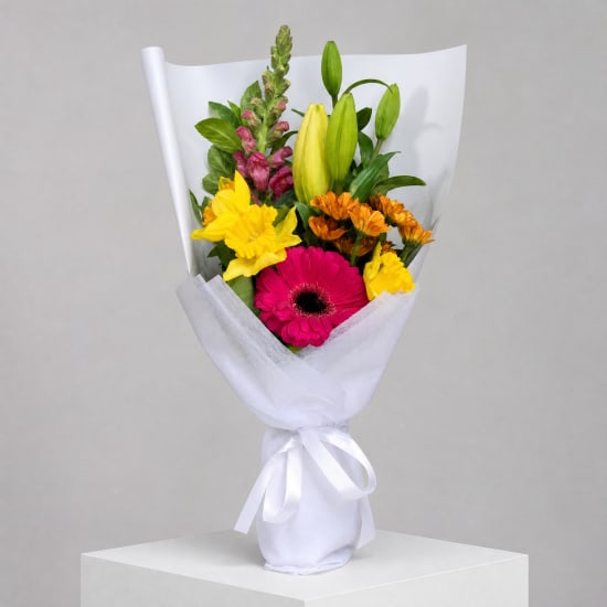 Daily Bouquet - Golden blooms and bright mischief - Standard