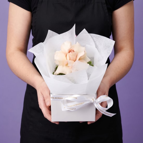 Rosie Bloom – Single Rose Mini Box Arrangement - Standard (view 5 of 6)