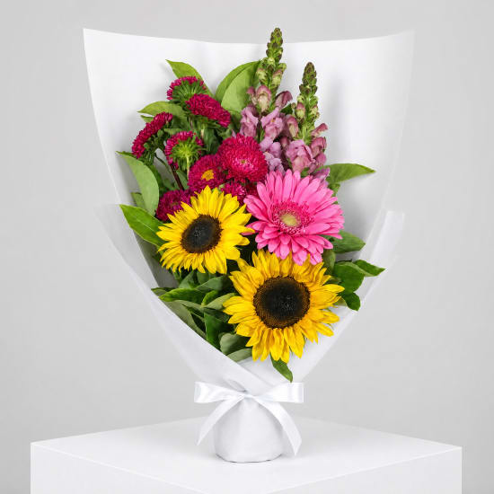 Daily Bouquet - Sunny faces and lavender lift - Standard