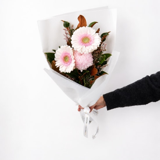 Prettiest Peach Posy - Standard