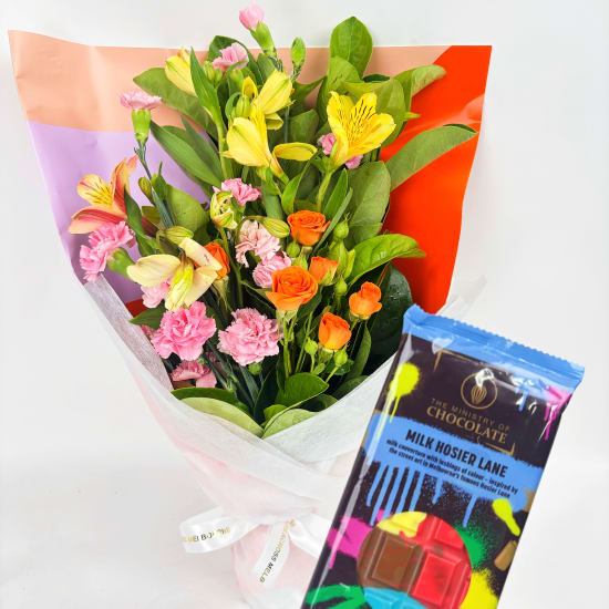 Daily Bouquet Sweet Harmony with Chocolate 🌸✨ - Standard