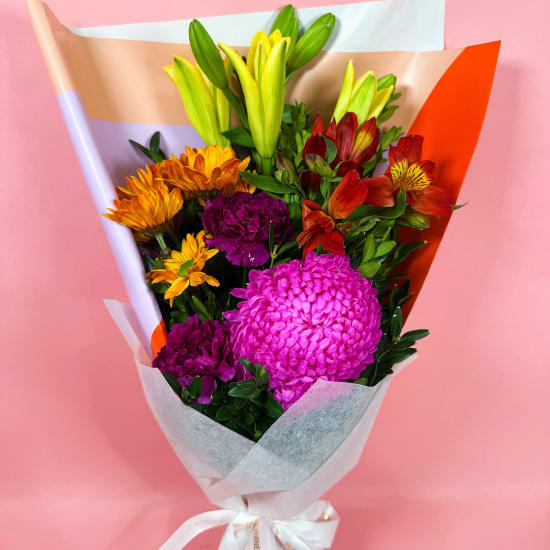 Daily Bouquet Vibrant Garden Harmony 🌸✨ - Standard