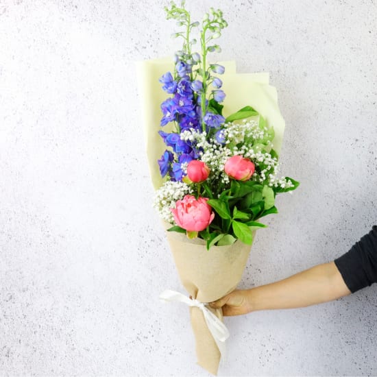 Blue Sky Blush Flower Posy - Standard