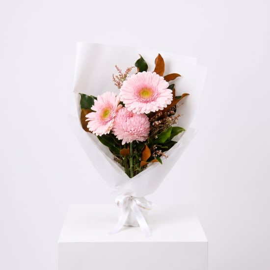 Prettiest Peach Posy - Standard