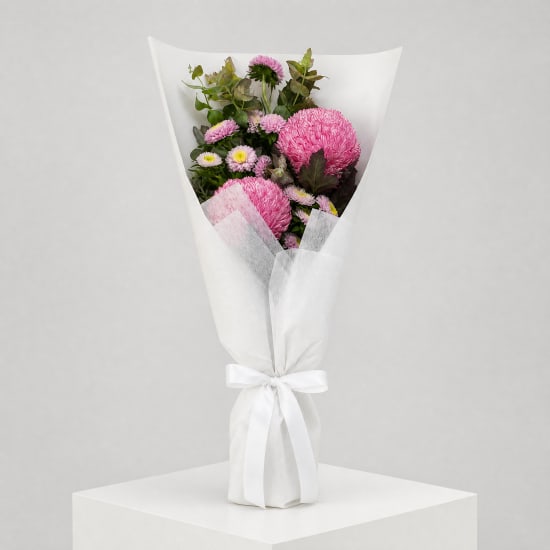 Daily Bouquet - Brisbane pinks, turned right up - Standard