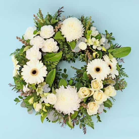 Ivory Elegance Wreath - Standard
