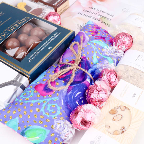 Surprise Pamper Hamper Bite Size No Alcohol - Standard