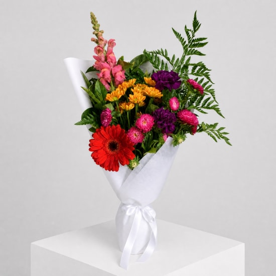 Daily Bouquet - Red gerbera and bright garden bounce - Standard