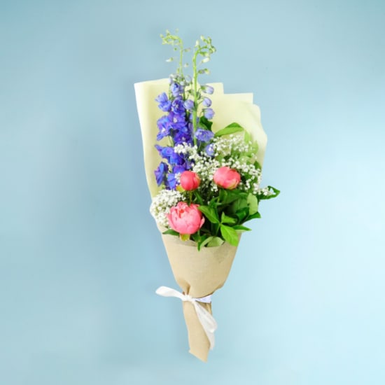 Blue Sky Blush Flower Posy - Standard