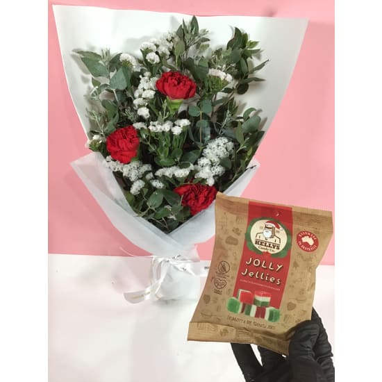 Daily Bouquet - Red ruffles and snowy sprigs - Standard