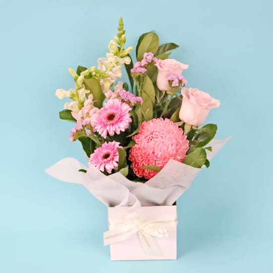 Peachy Queen Bloom Box - Standard