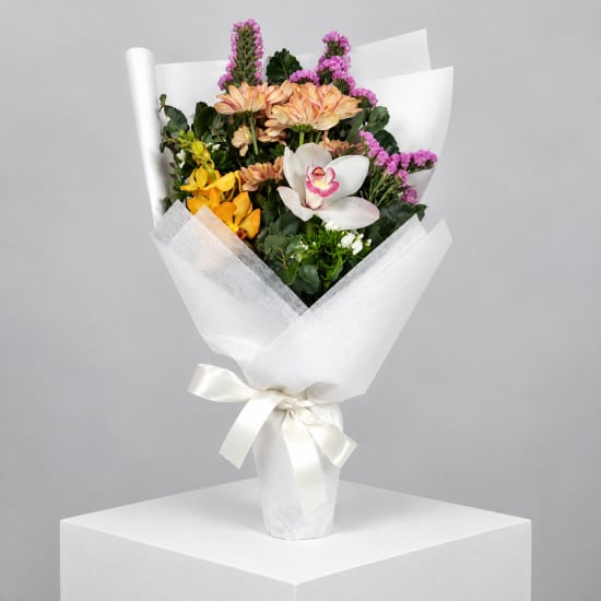Daily Bouquet - A well-dressed Thursday - Standard