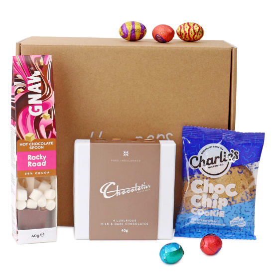 Cozy Easter Treats Gift Hamper - Standard