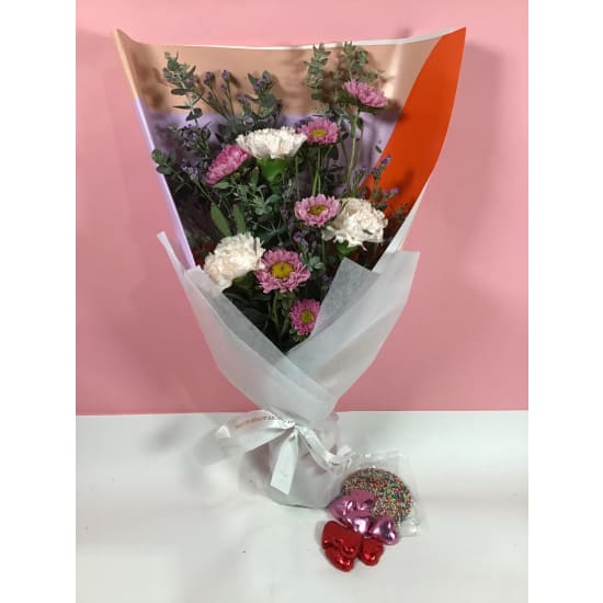 Daily Bouquet - Pastel Crush with a Surprise Snack - Standard