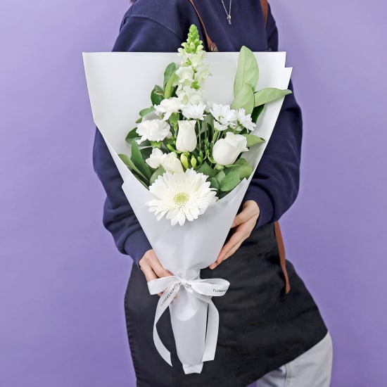 Snowfall Garden Bouquet - Standard