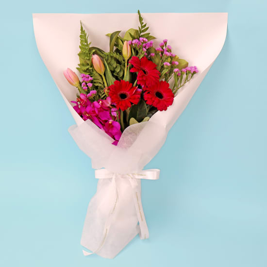 Cosy Petal Posy - Premium