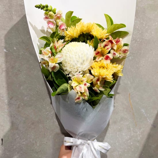 Daily Bouquet Sunlit Reflection Bloom - Standard