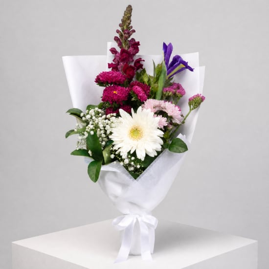Daily Bouquet - Midnight iris and pink confetti - Standard