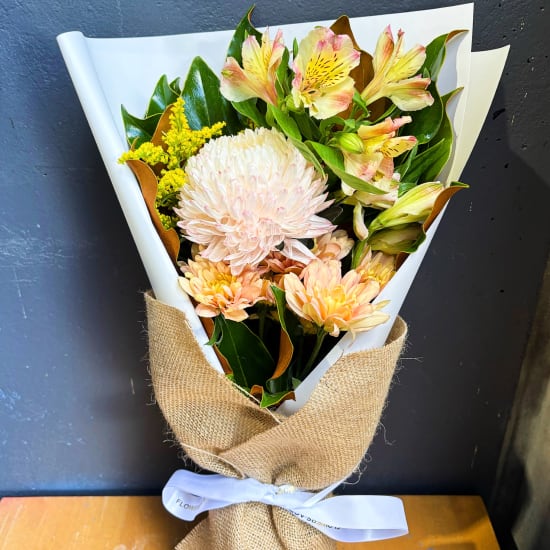 Daily Bouquet Golden Elegance in Bloom - Standard