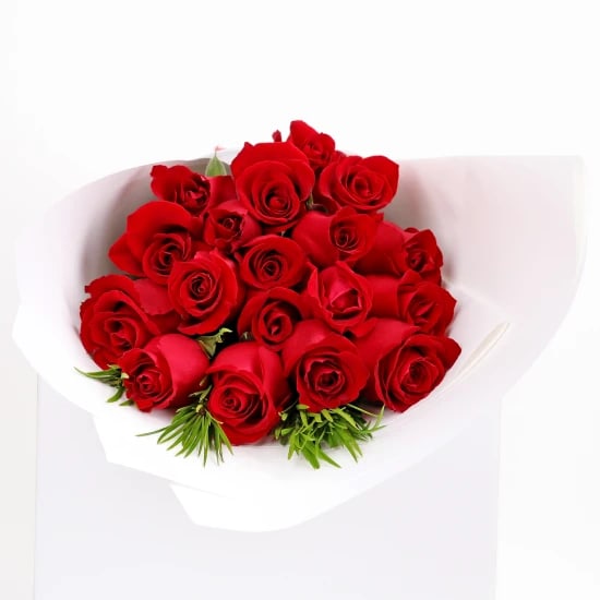Valentine's 6 Red Rose Bouquet - 18 Roses