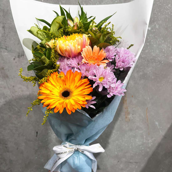 Daily Bouquet Amber Glow Posy 🧡✨🌸 - Standard