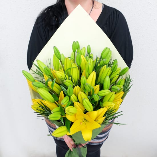 Yellow Lily Bunch - Premium