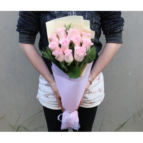 Soft Pink Rose Bunch - Deluxe