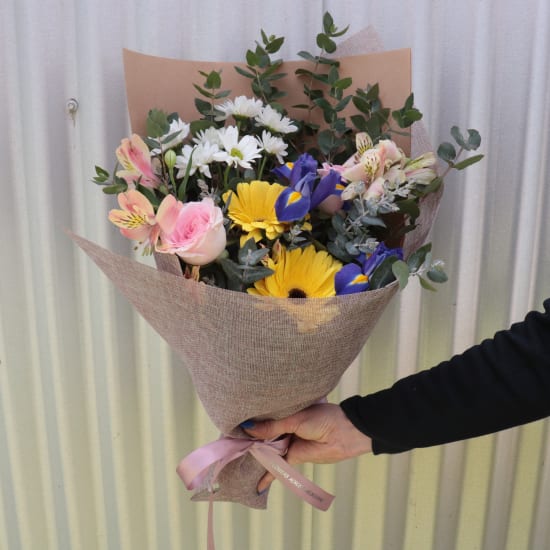 Daily Bouquet 24 Feb, 2021 - standard