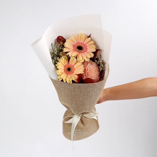 Prettiest Peach Posy - Standard