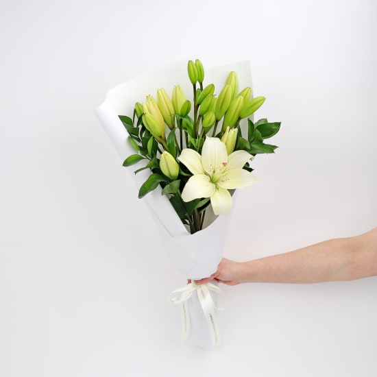 White Lily Bunch - Standard