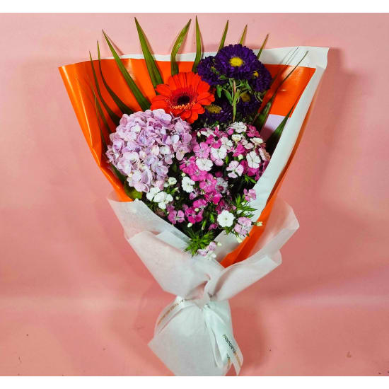 Daily Bouquet Golden Garden Glow 🌼✨🌸 - Standard