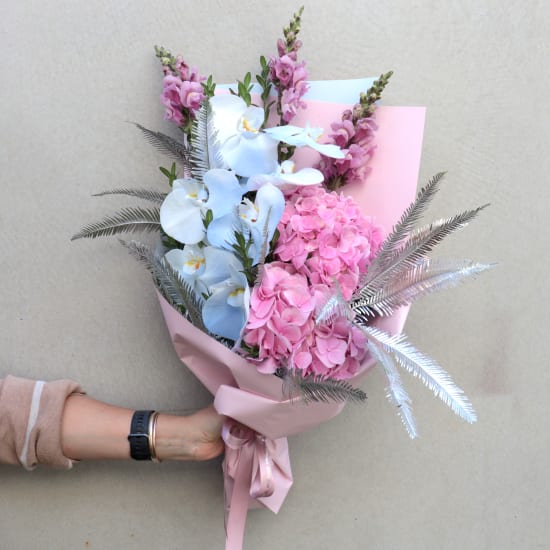 Crystal Daydreams Pastel Bouquet - Deluxe