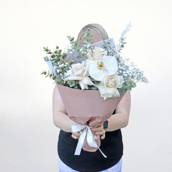 Ring A Ring O’ Rosie Flower Bouquet - Standard