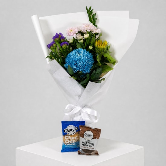 Daily Bouquet - Blue skies and biscuit sidekick - Standard