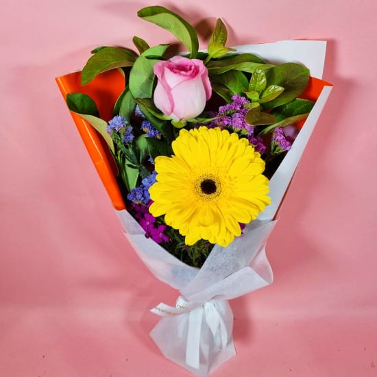 Daily Bouquet Graceful Garden Glow 🌸✨ - Standard