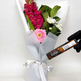 Daily Bouquet — Tulips, Gerbera & Creamy Caramel Indulgence