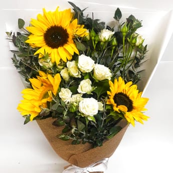 Daily Bouquet Sunlit Romance in Bloom