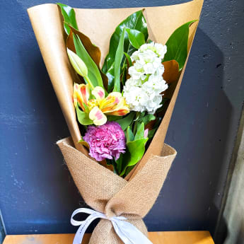 Daily Bouquet Blushing Petals of Romance
