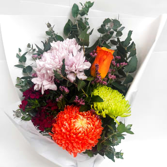 Daily Bouquet — Warmth & Elegance in Every Bloom