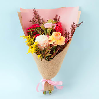 Peachy Paradise Posy