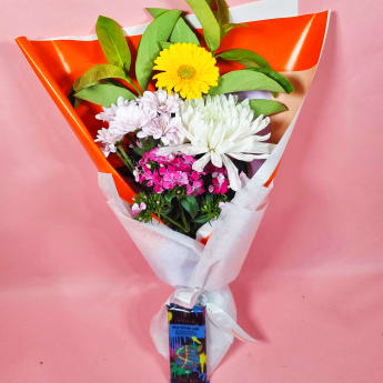 Daily Bouquet Elegant Bloom with a Sweet Touch