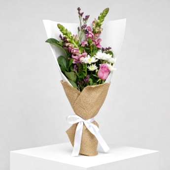 Daily Bouquet - Lavender garden with mauve rose