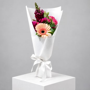 Daily Bouquet - The bright side of peach