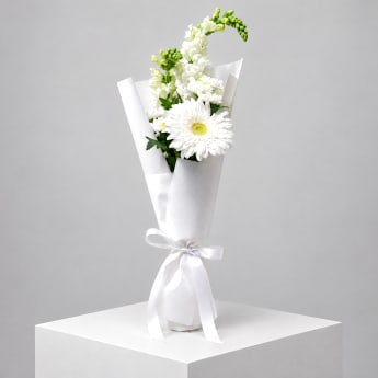 Daily Bouquet - The white dress code