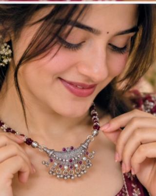 Royal Garnet Chandbali Necklace 3