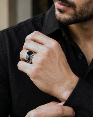 Midnight Crest Men’s Signet Ring 2