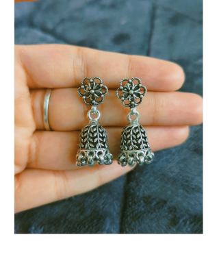 Floral Leaf Jhumki 🌿 5