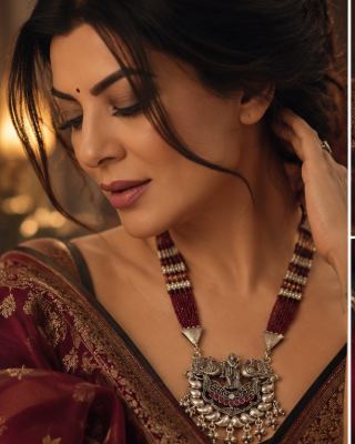 Rajsi Krishna Heritage Long Haar 3